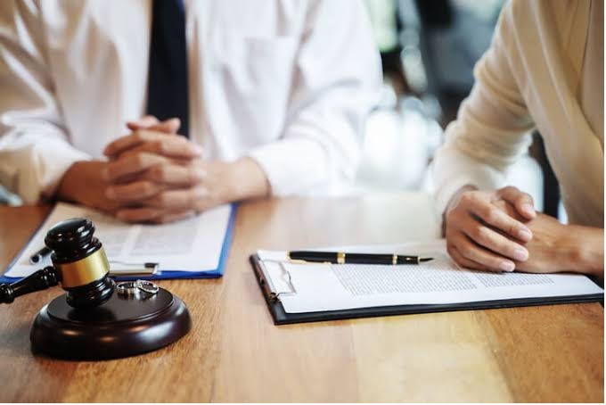 Divorce Lawyer